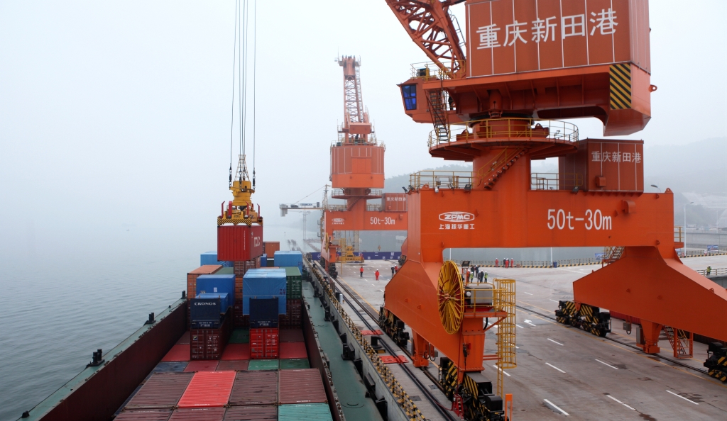 2020年12月3日，，，万州新田港一期作业区正式开港运营